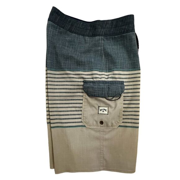 Billabong ~ Mens Boardshorts ~ size 28 - Picture 3 of 10